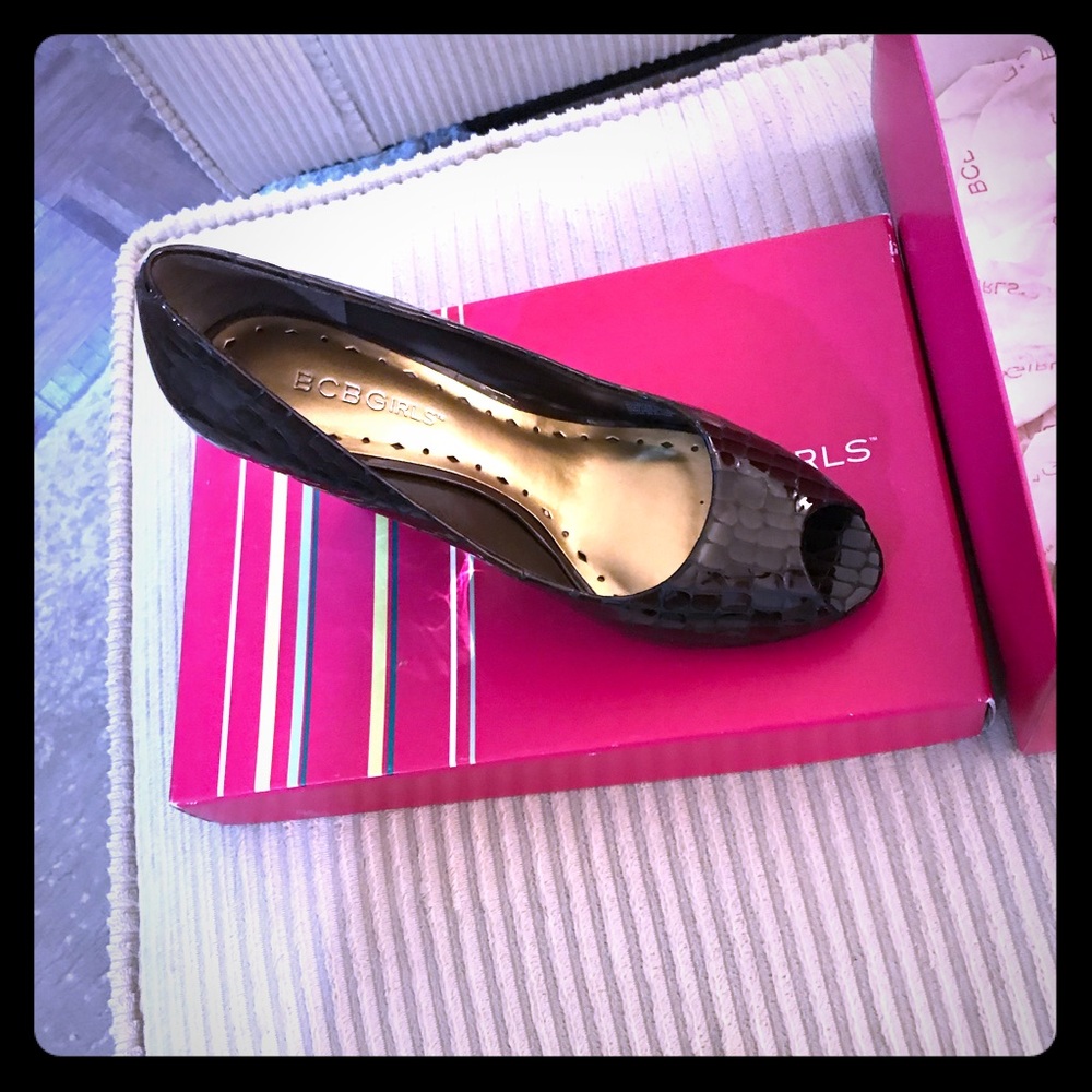 BCBGirls “Choco-Brown/small Croco” wedge heels